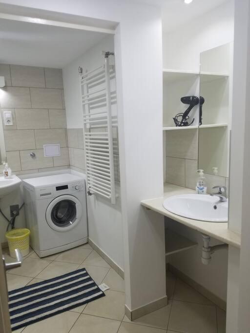 Big Cozy - Skyfall Apartment 3 Bdrm 6 Beds 1&Half Baths 布达佩斯 外观 照片